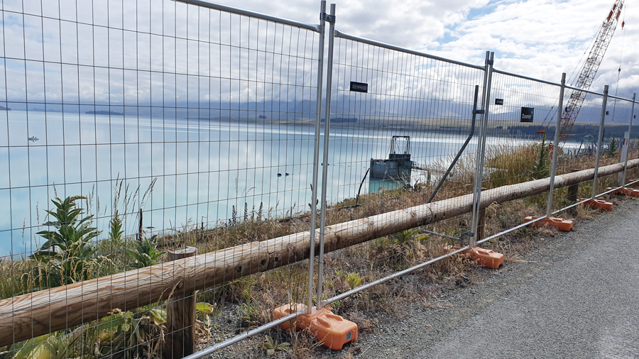Temporary fencing in Lake Tekapo