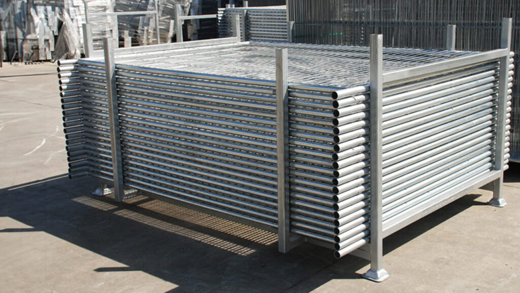 Temporary fencing on a stillage